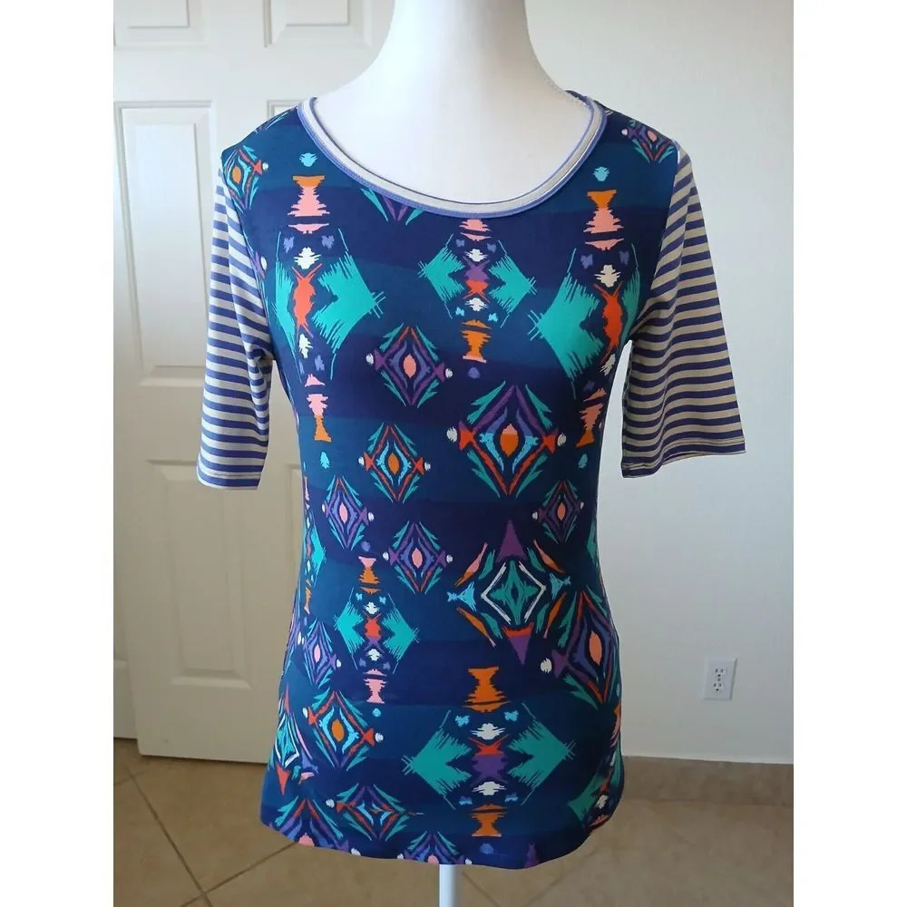 Lularoe Womens T-shirt Size XS Short Sleeve Round Neck Gray And Multicolor - Picture 3 of 15